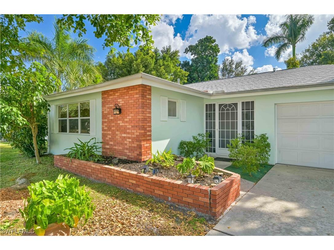 1544 Covington Circle E Fort Myers FL 33919 223083612 image1