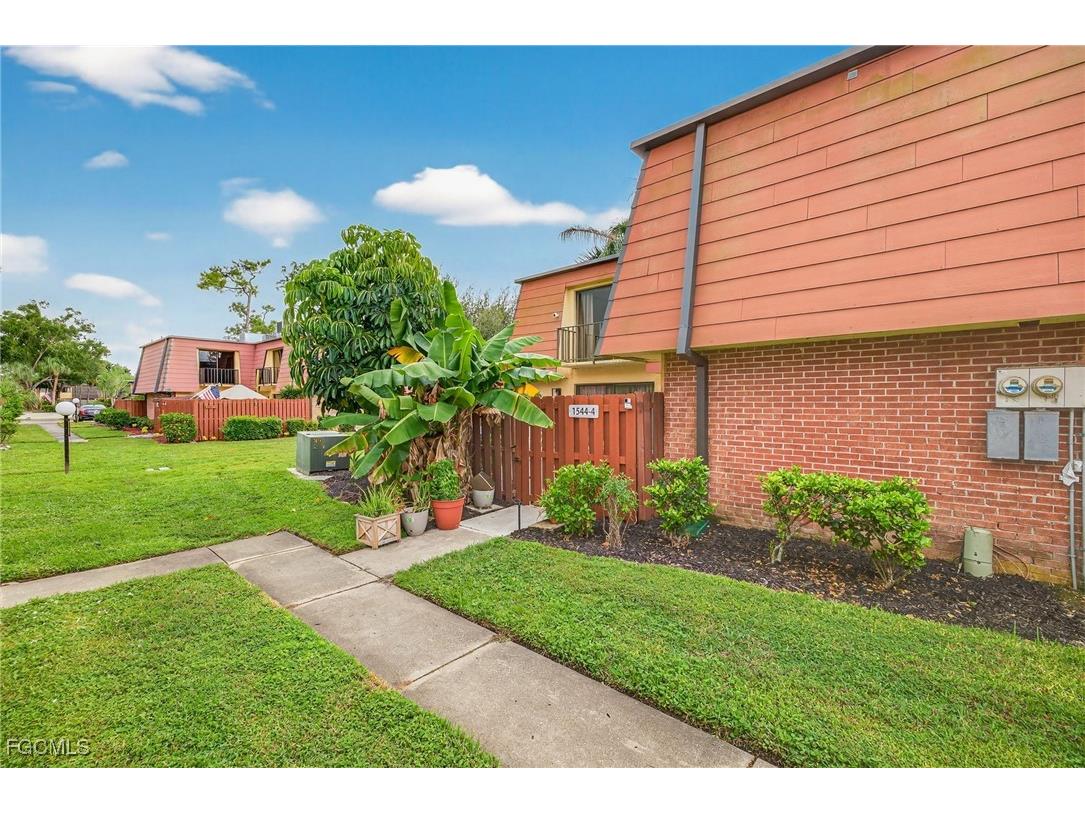 1544 Park Meadows Drive #4 Fort Myers FL 33907 2025017154 image1