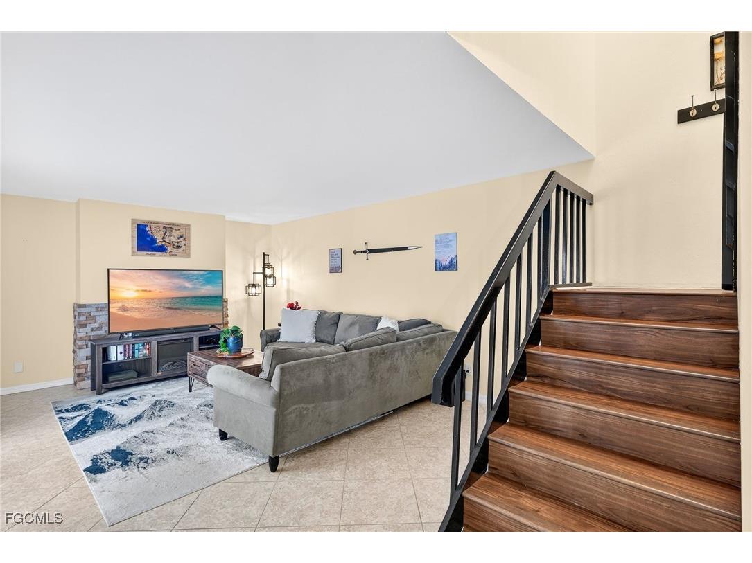 1544 Park Meadows Drive #4 Fort Myers FL 33907 2025017154 image18