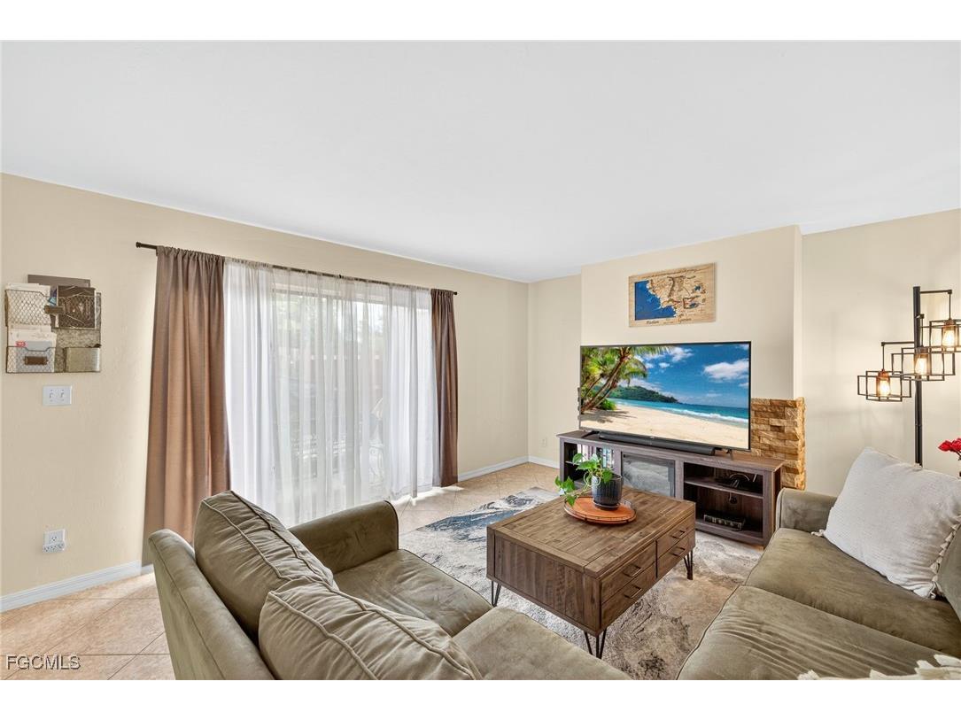 1544 Park Meadows Drive #4 Fort Myers FL 33907 2025017154 image5