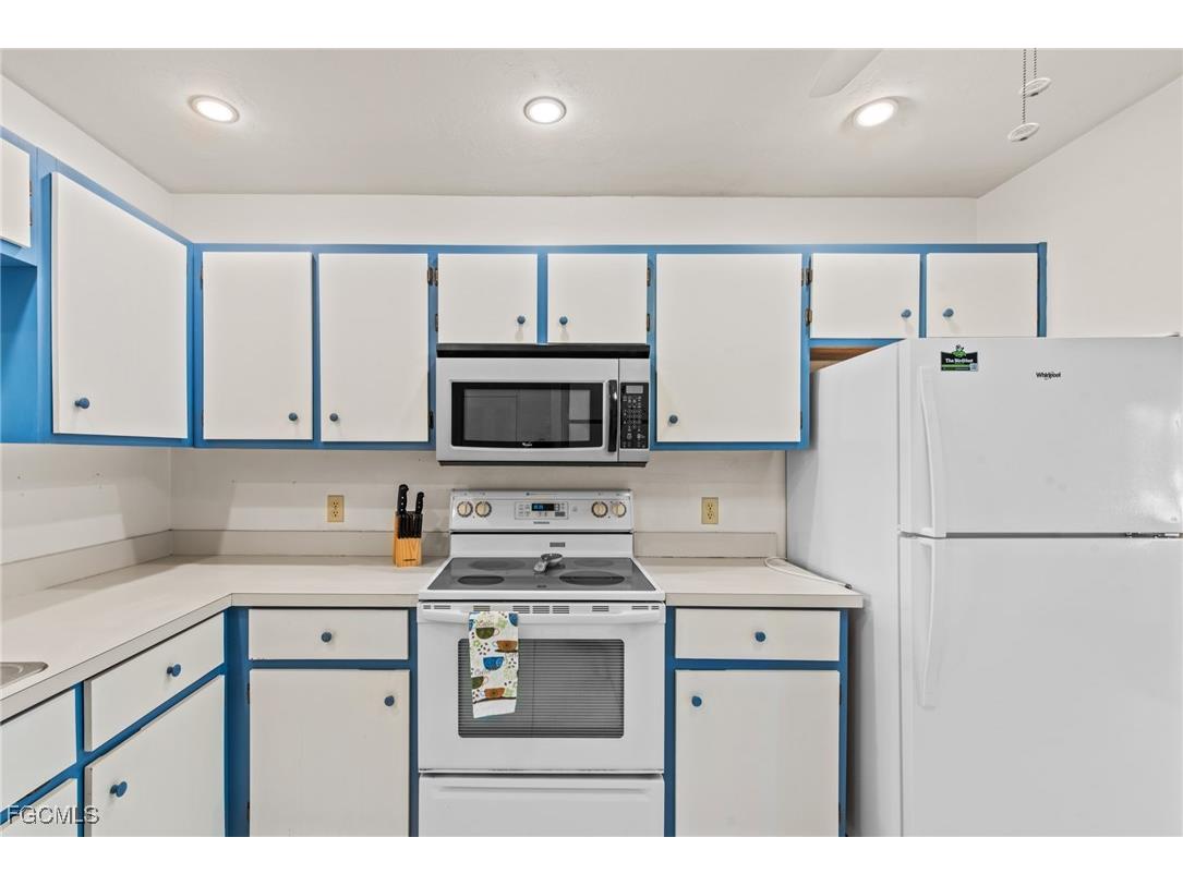 15448 Admiralty Circle #8 North Fort Myers FL 33917 2025011082 image12