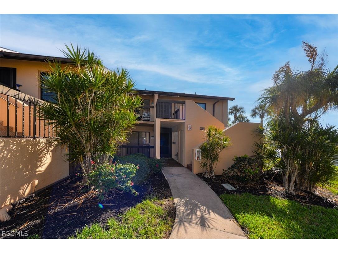 15452 Admiralty Circle #6 North Fort Myers FL 33917 2026010066 image1
