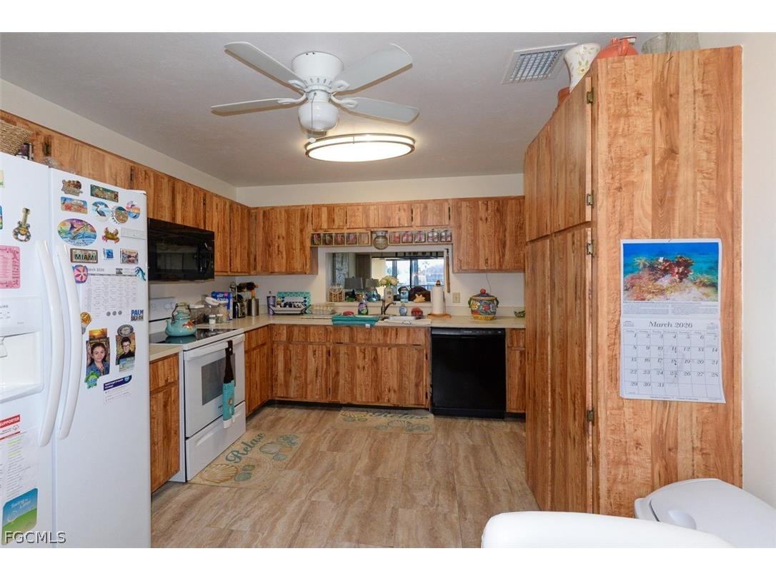 15452 Admiralty Circle #6 North Fort Myers FL 33917 2026010066 image10