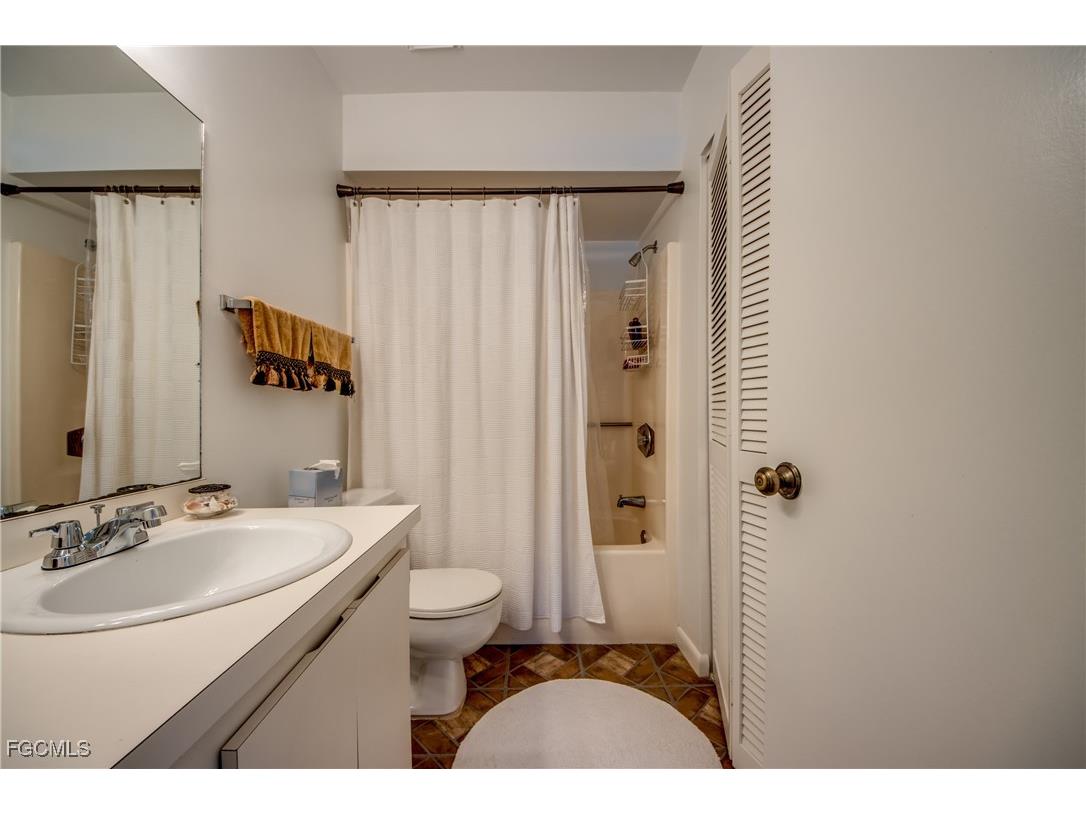 15456 Admiralty Circle #10 North Fort Myers FL 33917 2025019370 image27