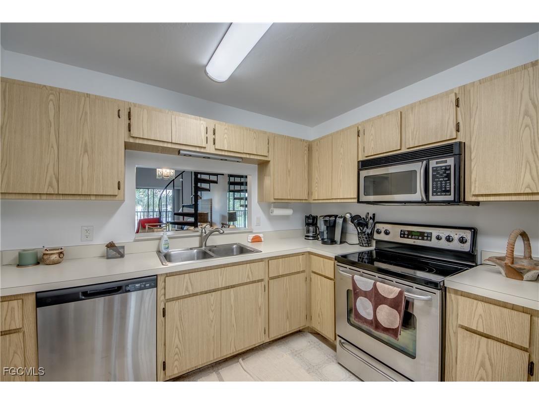 15456 Admiralty Circle #10 North Fort Myers FL 33917 2025019370 image8