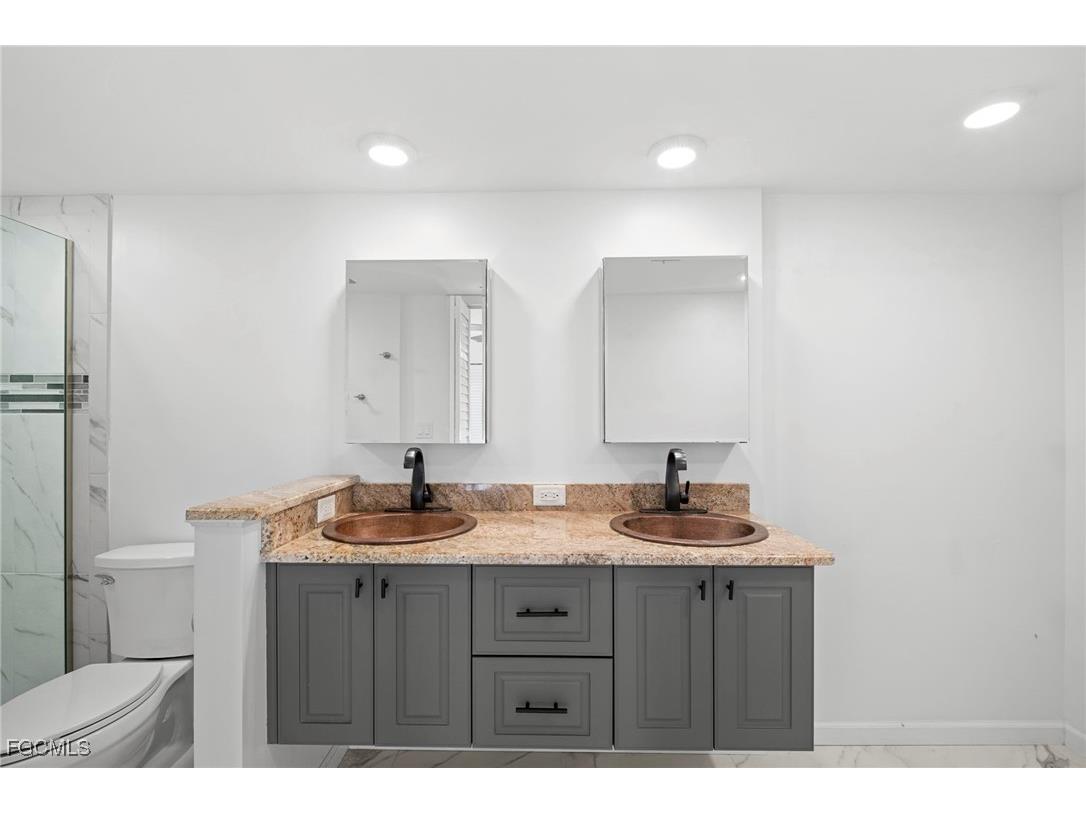 15456 Admiralty Circle #1 North Fort Myers FL 33917 2025020288 image25