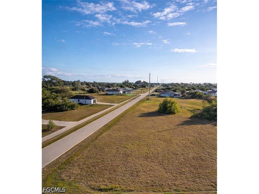 1546 El Dorado Boulevard N Cape Coral FL 33993 2026026075 image2