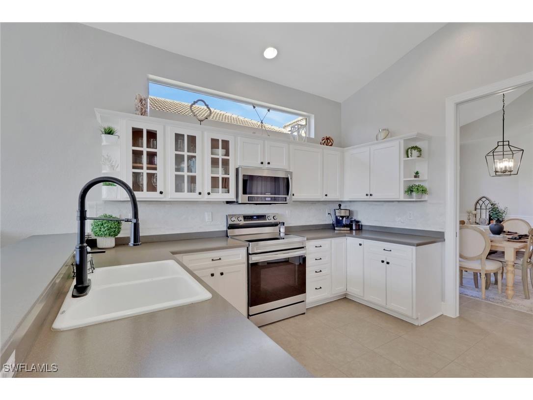 15464 Cortona Way Naples FL 34120 225081659 image13