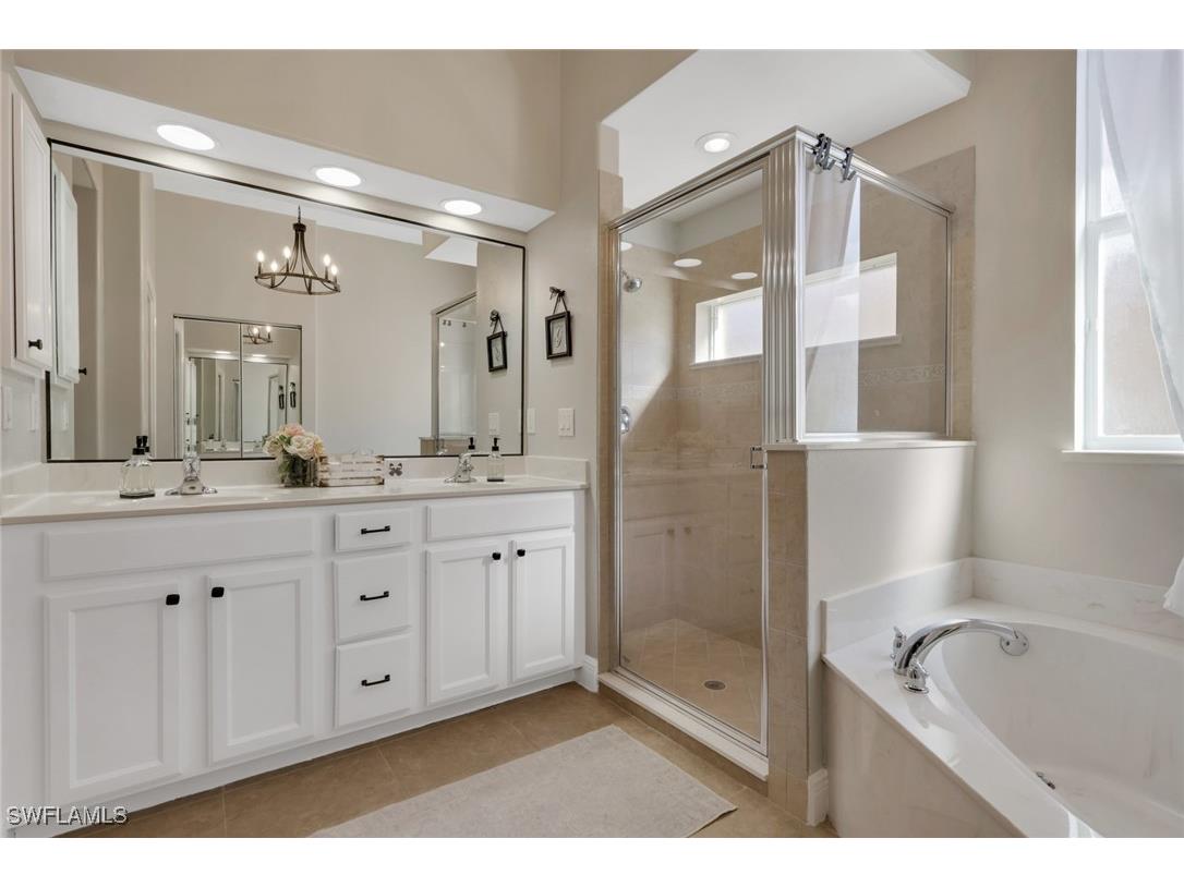 15464 Cortona Way Naples FL 34120 225081659 image18