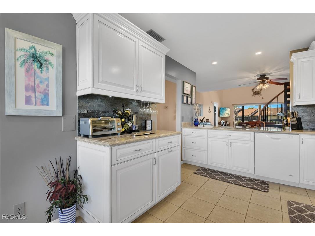 15466 Admiralty Circle #6 North Fort Myers FL 33917 2025021722 image38