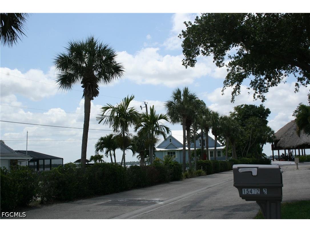 15472 Admiralty Circle #2 North Fort Myers FL 33917 2026019606 image2