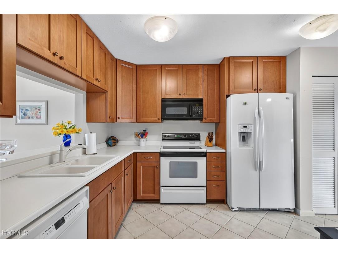 15477 Admiralty Circle #6 North Fort Myers FL 33917 2025014869 image12