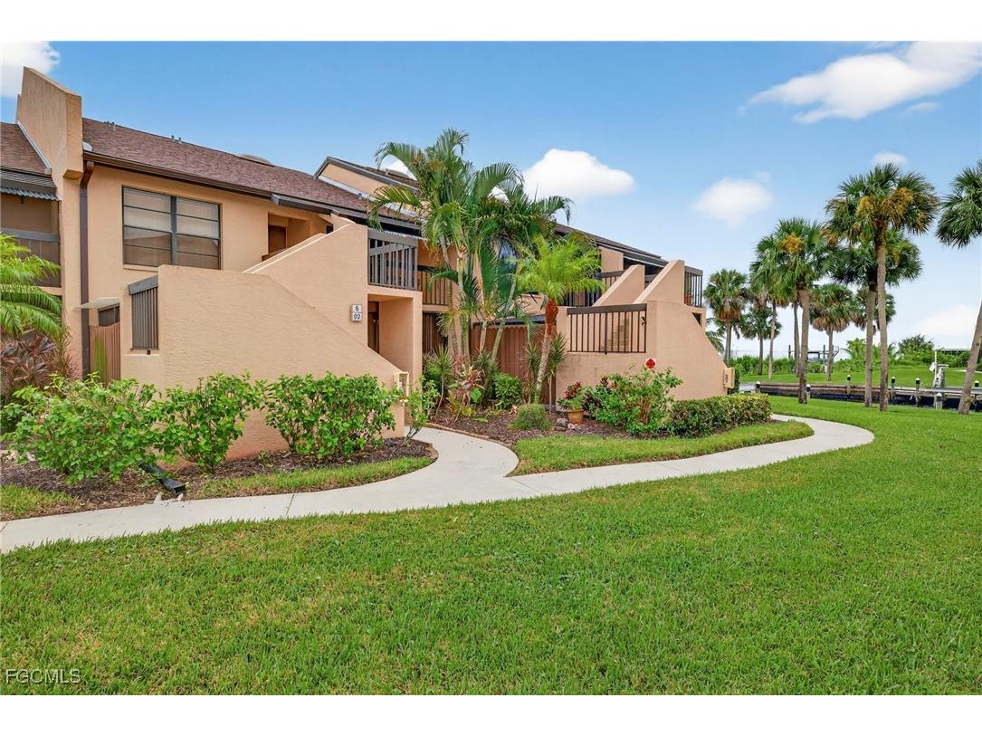 15477 Admiralty Circle #6 North Fort Myers FL 33917 2025014869 image2