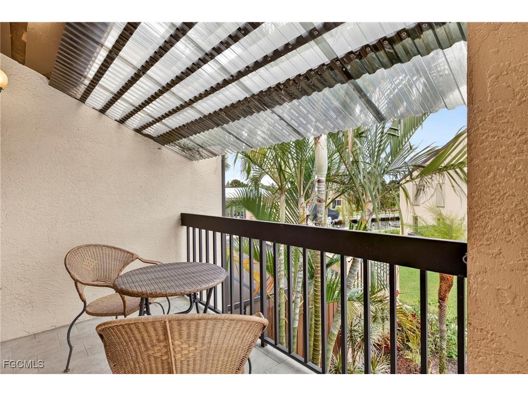 15477 Admiralty Circle #6 North Fort Myers FL 33917 2025014869 image3