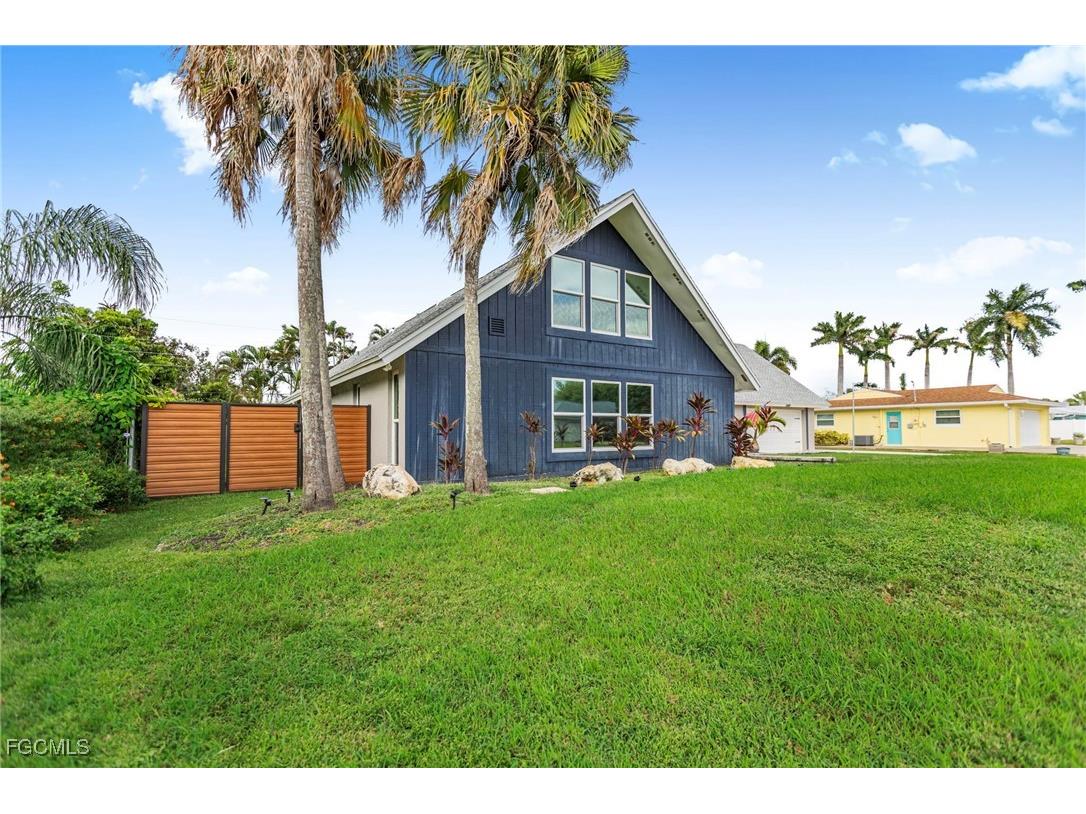 1549 Braeburn Road Fort Myers FL 33919 2025013822 image37