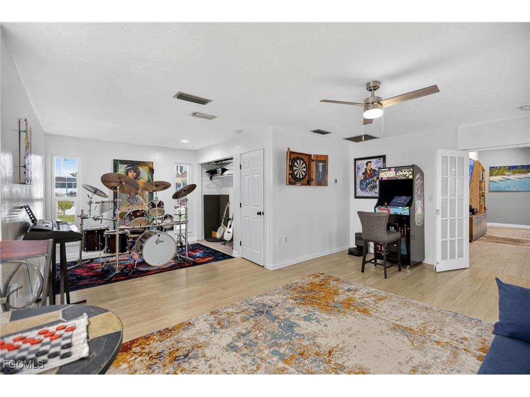 1549 Braeburn Road Fort Myers FL 33919 2025013822 image5