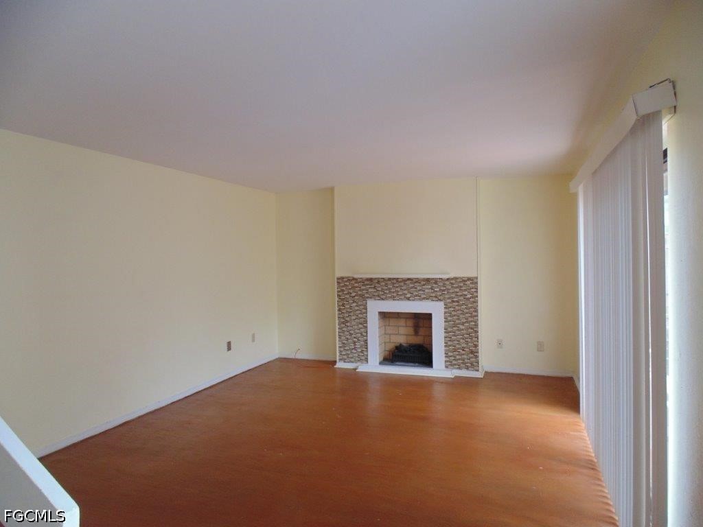 1549 Park Meadows Drive #4 Fort Myers FL 33907 2026023843 image3