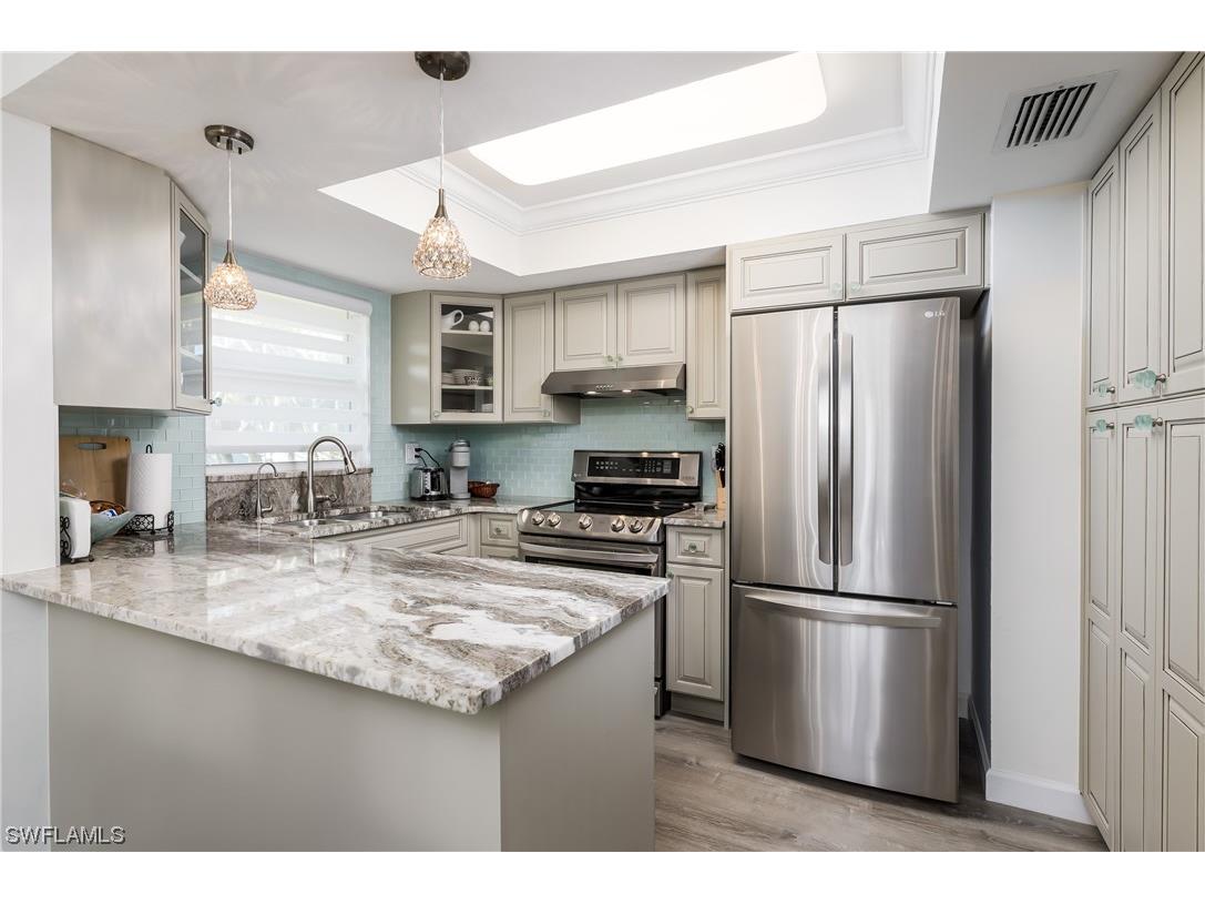 1549 Sandpiper Street #10 Naples FL 34102 223012175 image1