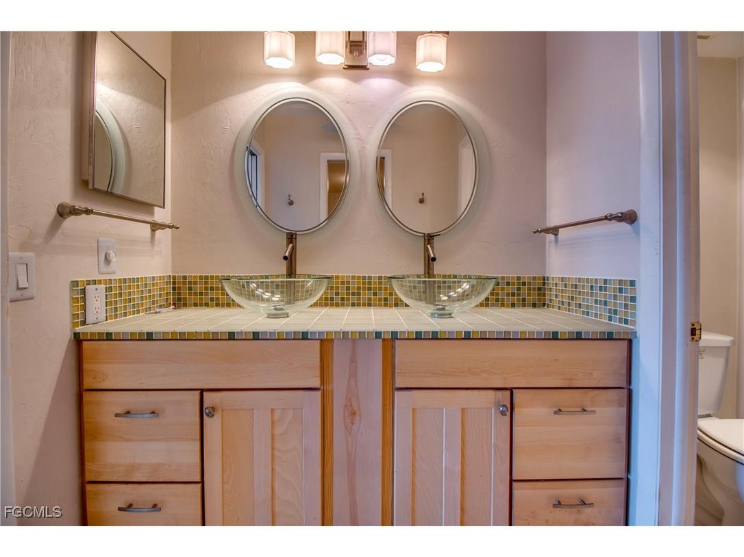 15493 Admiralty Circle #10 North Fort Myers FL 33917 2025013418 image10