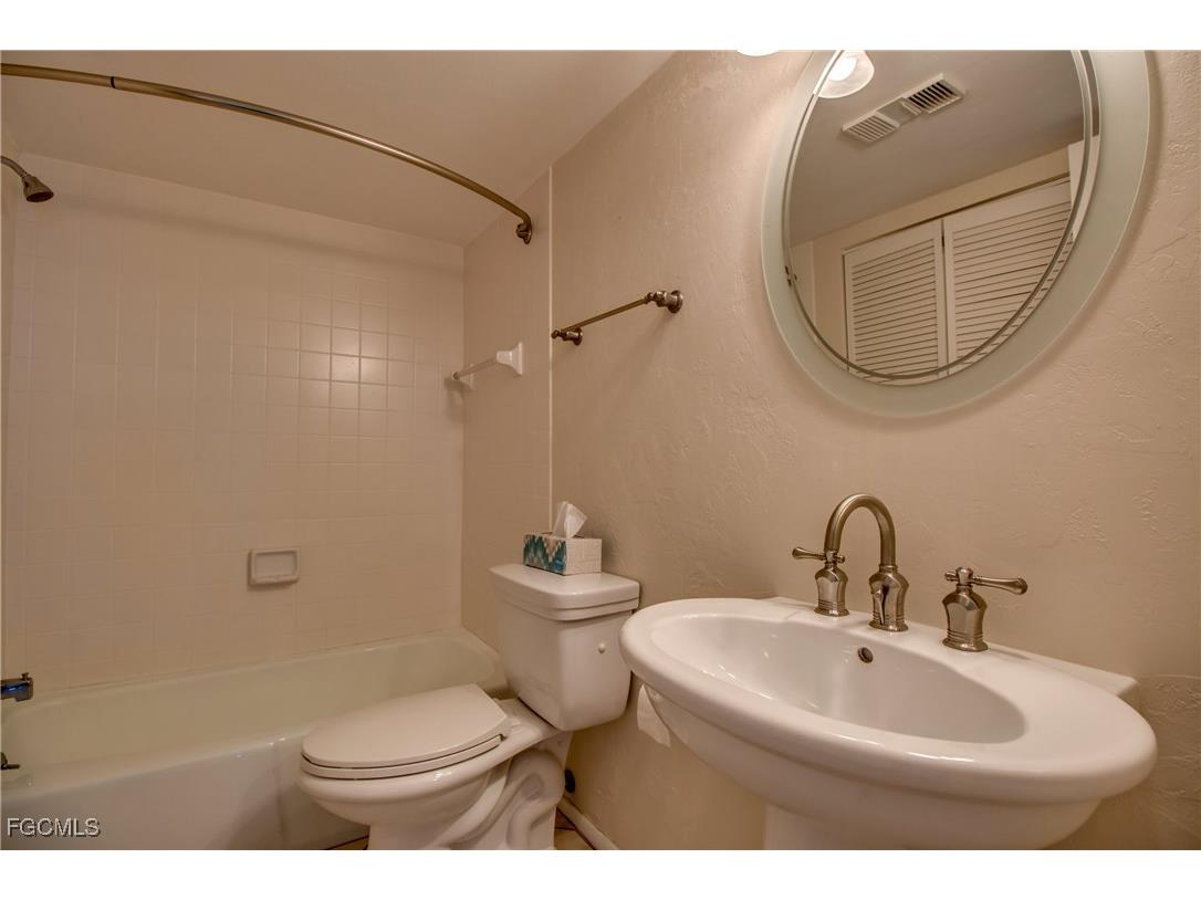 15493 Admiralty Circle #10 North Fort Myers FL 33917 2025013418 image12