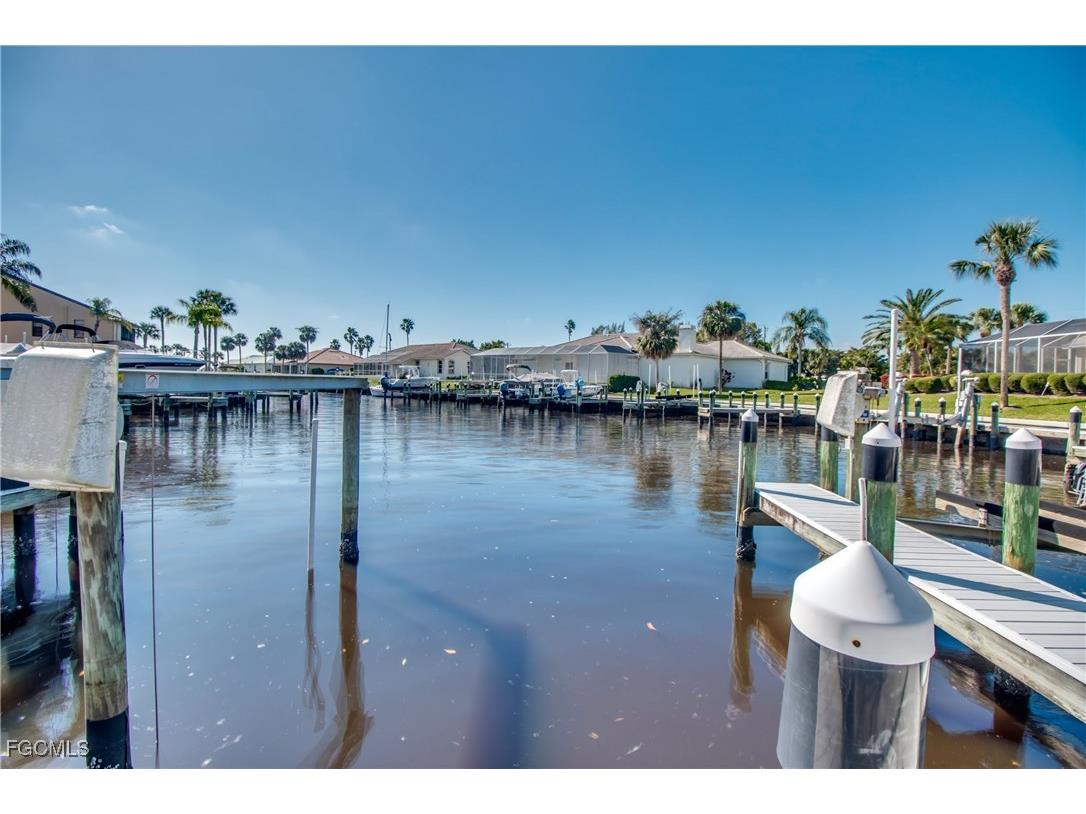 15493 Admiralty Circle #10 North Fort Myers FL 33917 2025013418 image15