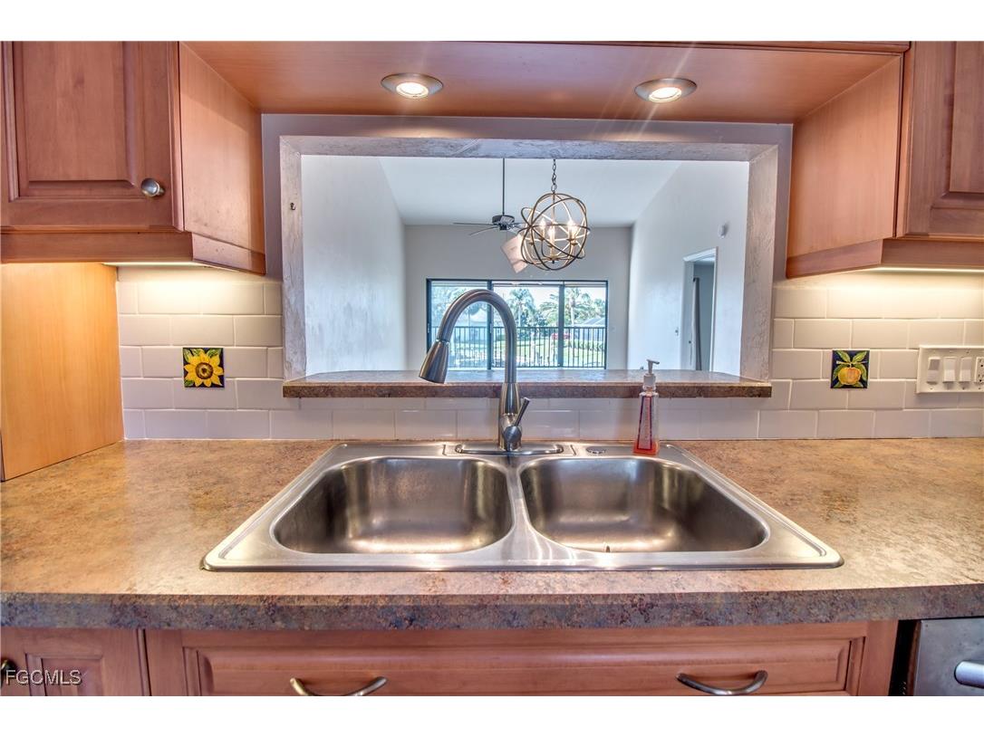 15493 Admiralty Circle #10 North Fort Myers FL 33917 2025013418 image4