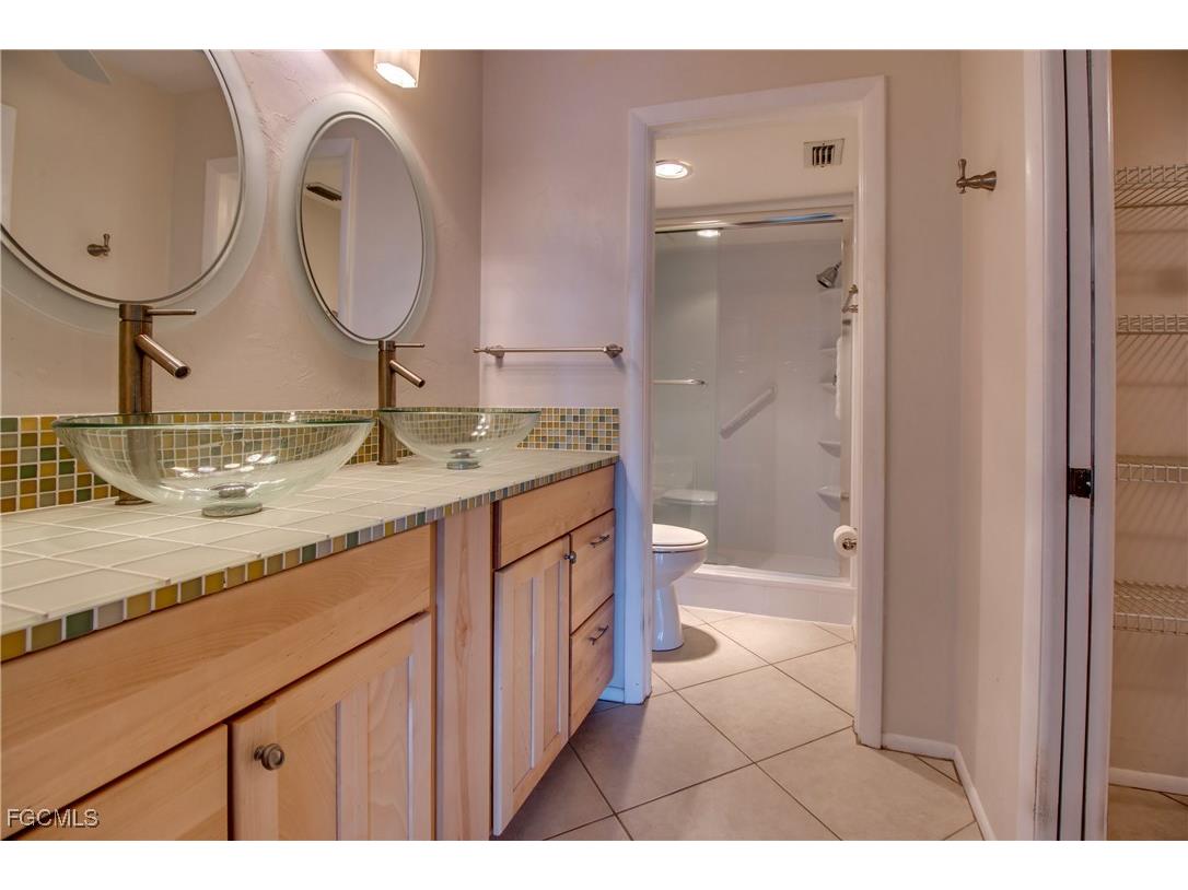 15493 Admiralty Circle #10 North Fort Myers FL 33917 2025013418 image9