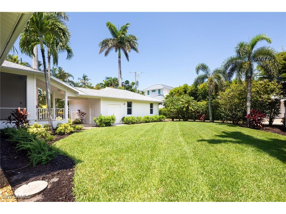 155 1st Avenue S Naples FL 34102 225065322 image10