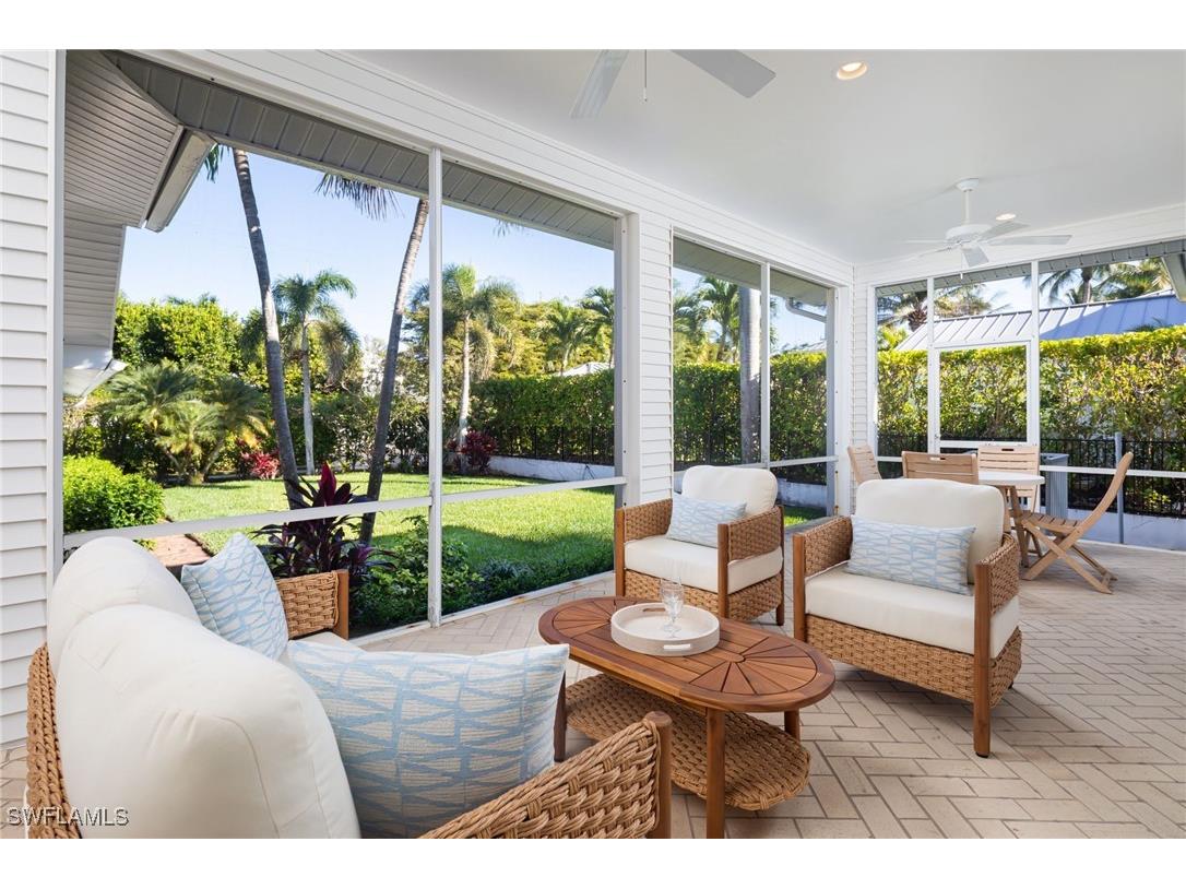 155 1st Avenue S Naples FL 34102 225065322 image3