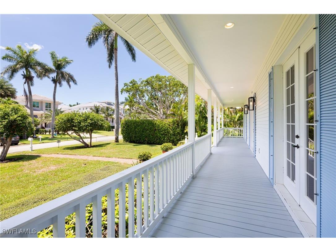 155 1st Avenue S Naples FL 34102 225065322 image6