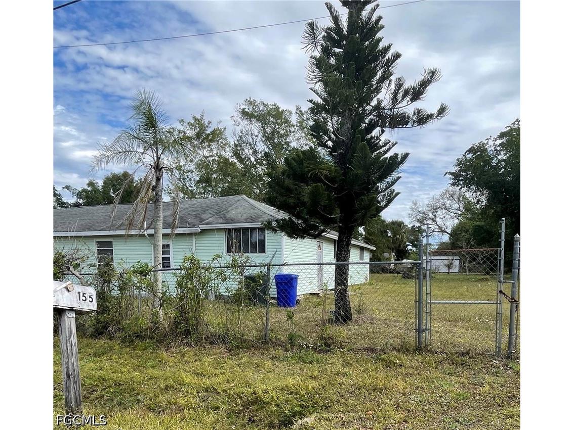 155 Clotilde Avenue Fort Myers FL 33905 2026019029 image2