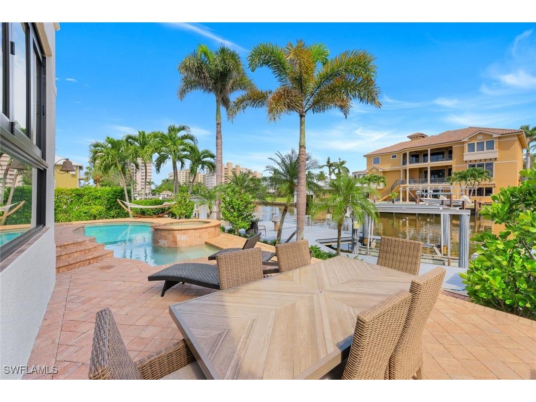 155 Heron Avenue Naples FL 34108 225066856 image26