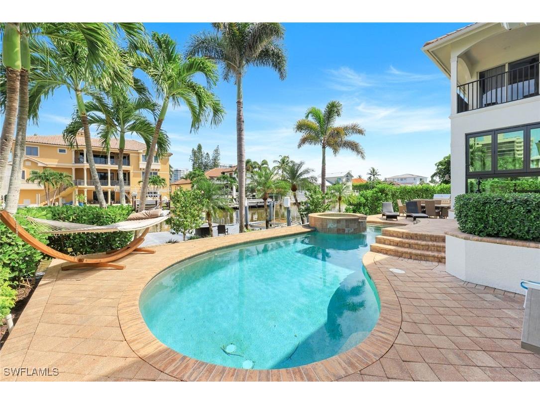 155 Heron Avenue Naples FL 34108 225066856 image29