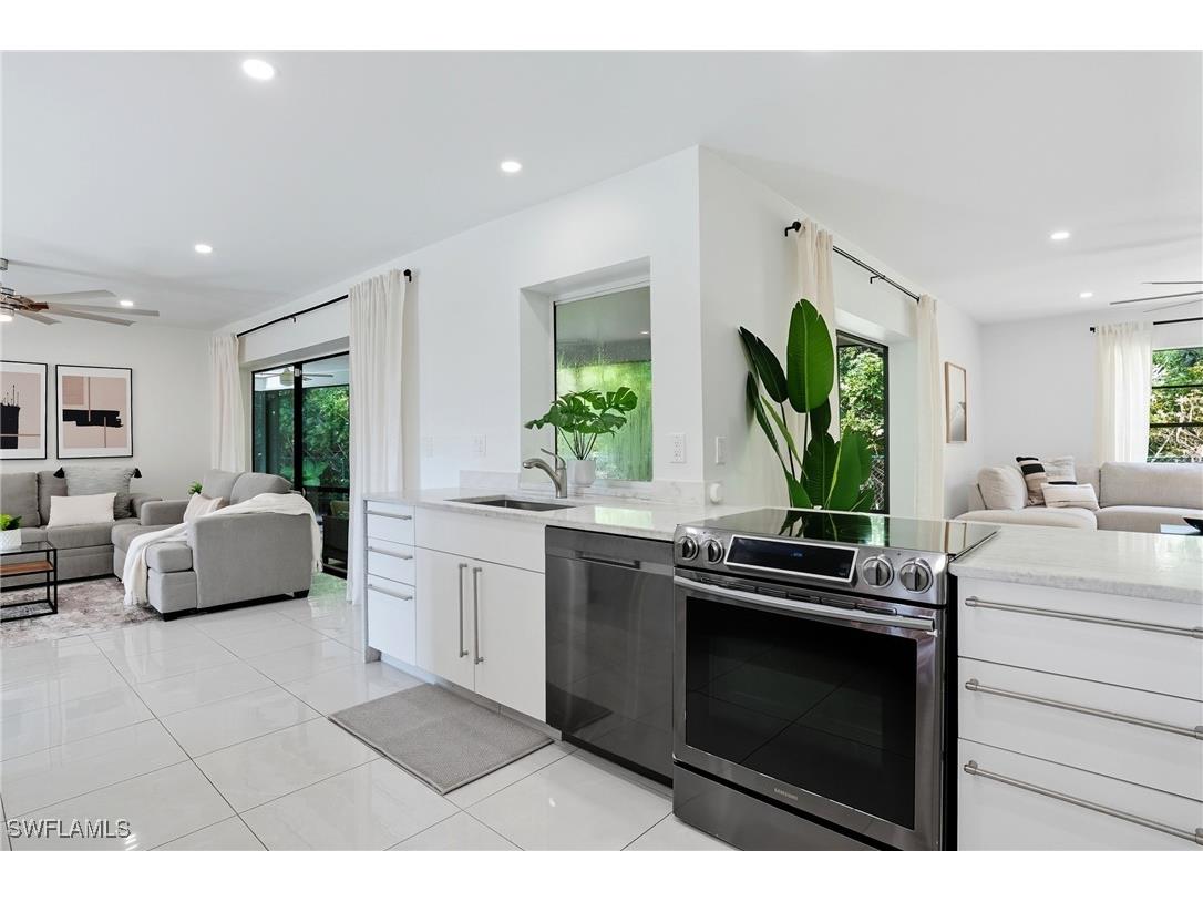 155 Old Tamiami Trail Naples FL 34110 225066815 image13