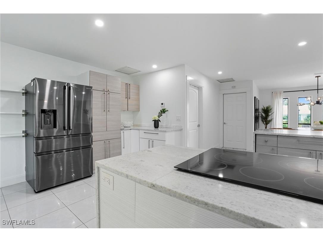 155 Old Tamiami Trail Naples FL 34110 225066815 image15