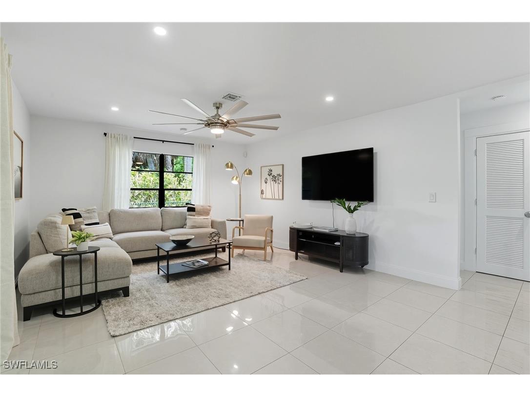 155 Old Tamiami Trail Naples FL 34110 225066815 image16