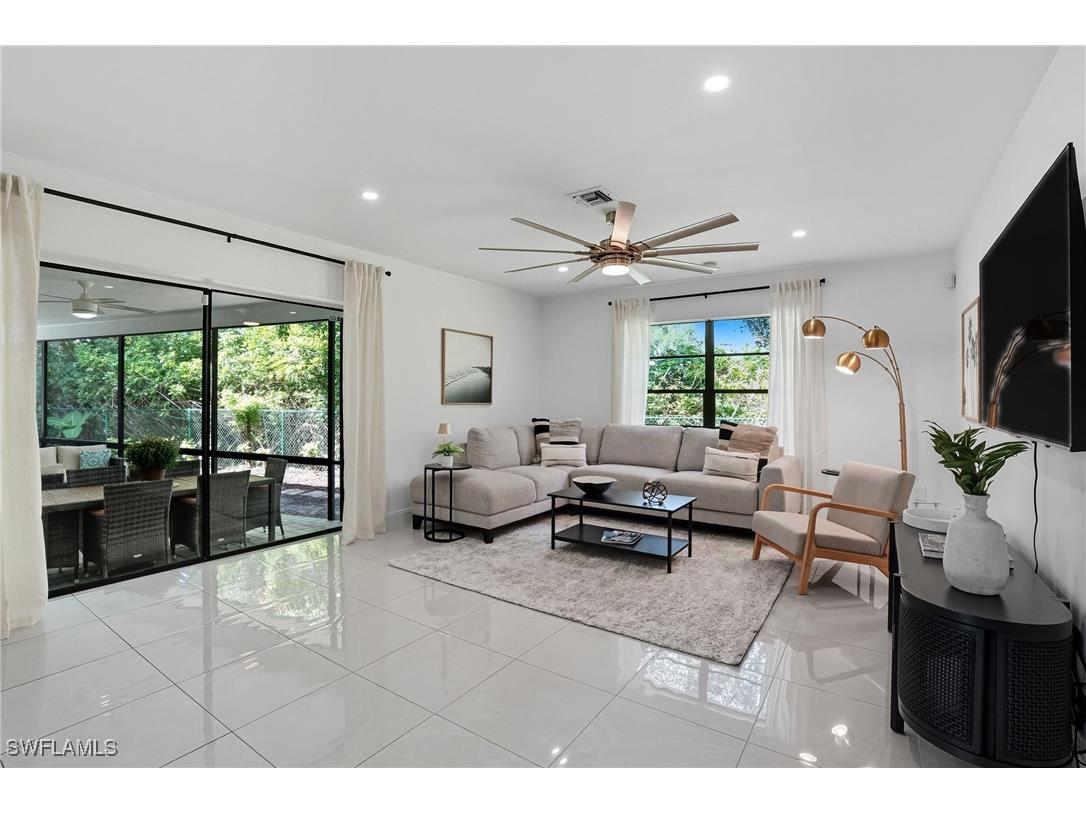 155 Old Tamiami Trail Naples FL 34110 225066815 image18