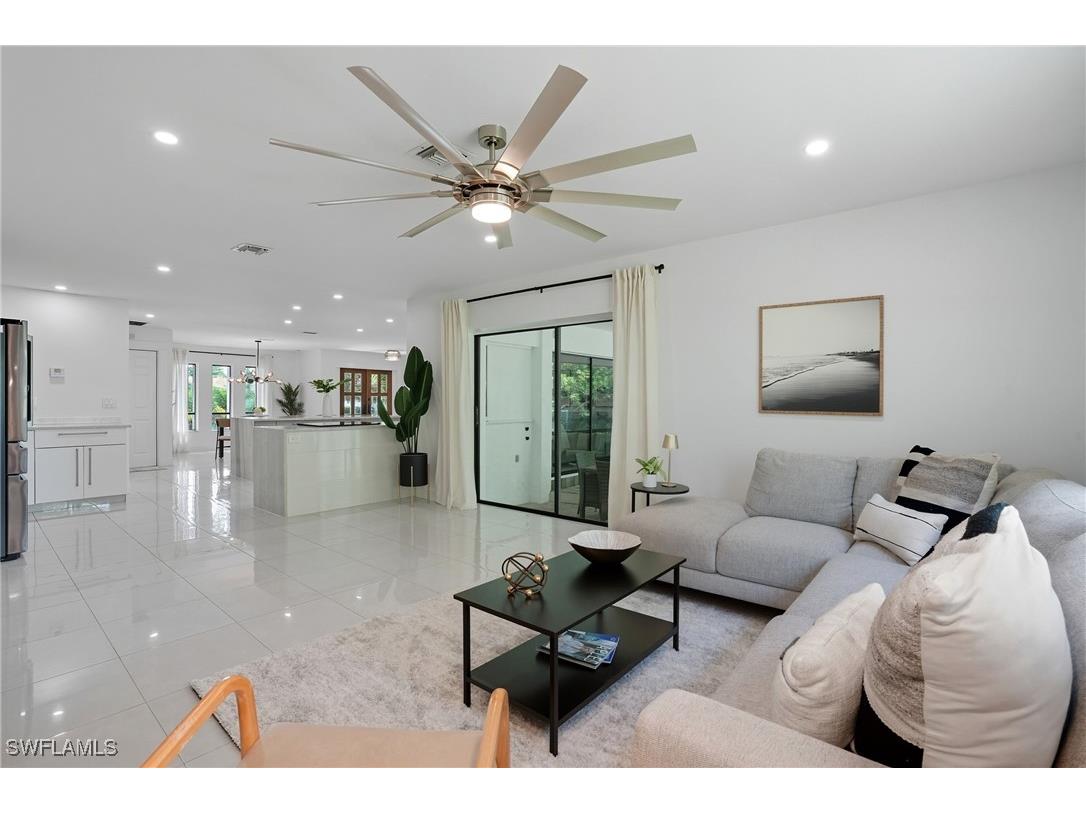 155 Old Tamiami Trail Naples FL 34110 225066815 image19