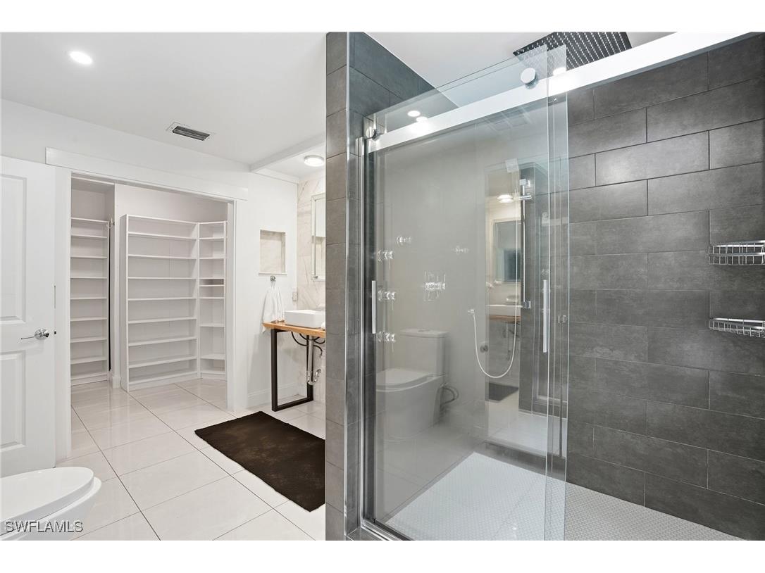 155 Old Tamiami Trail Naples FL 34110 225066815 image24