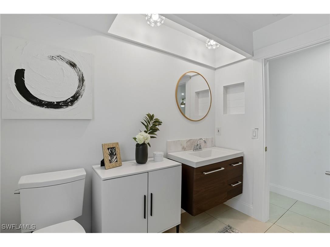 155 Old Tamiami Trail Naples FL 34110 225066815 image30