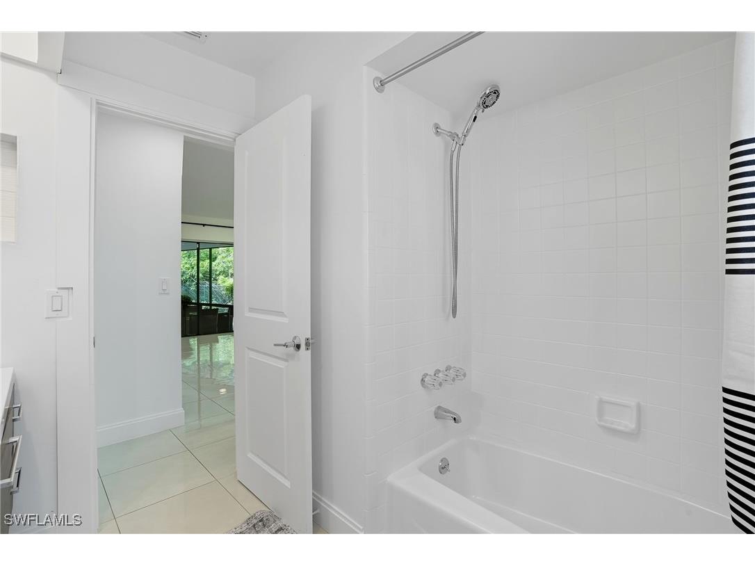 155 Old Tamiami Trail Naples FL 34110 225066815 image31