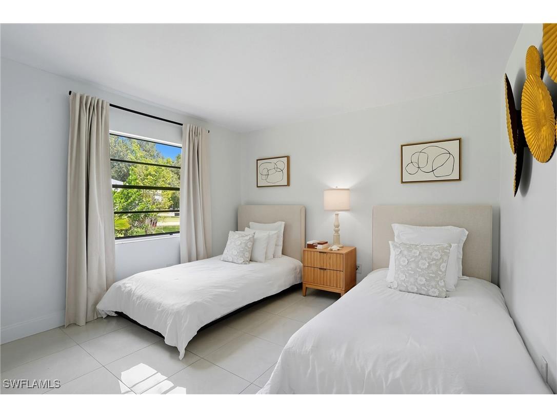 155 Old Tamiami Trail Naples FL 34110 225066815 image32