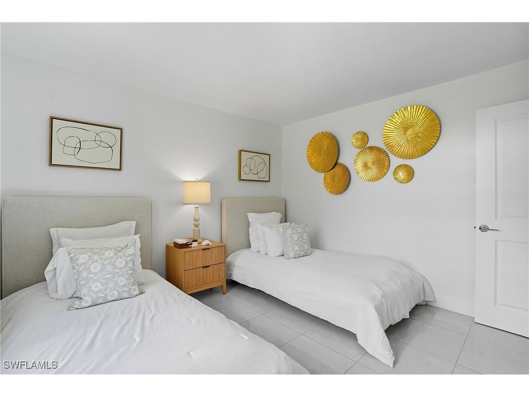 155 Old Tamiami Trail Naples FL 34110 225066815 image33