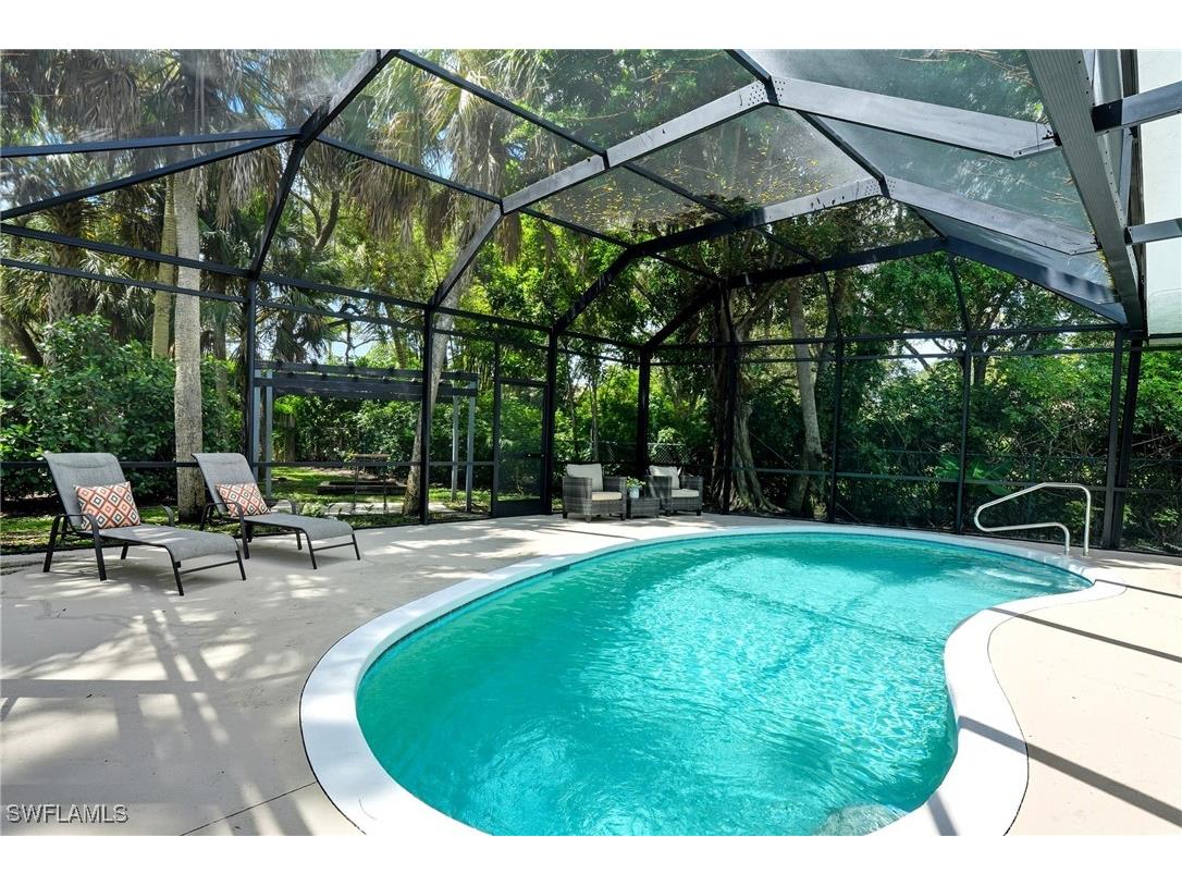 155 Old Tamiami Trail Naples FL 34110 225066815 image38