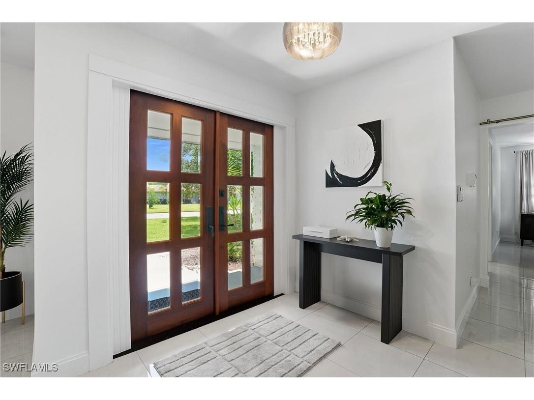 155 Old Tamiami Trail Naples FL 34110 225066815 image4