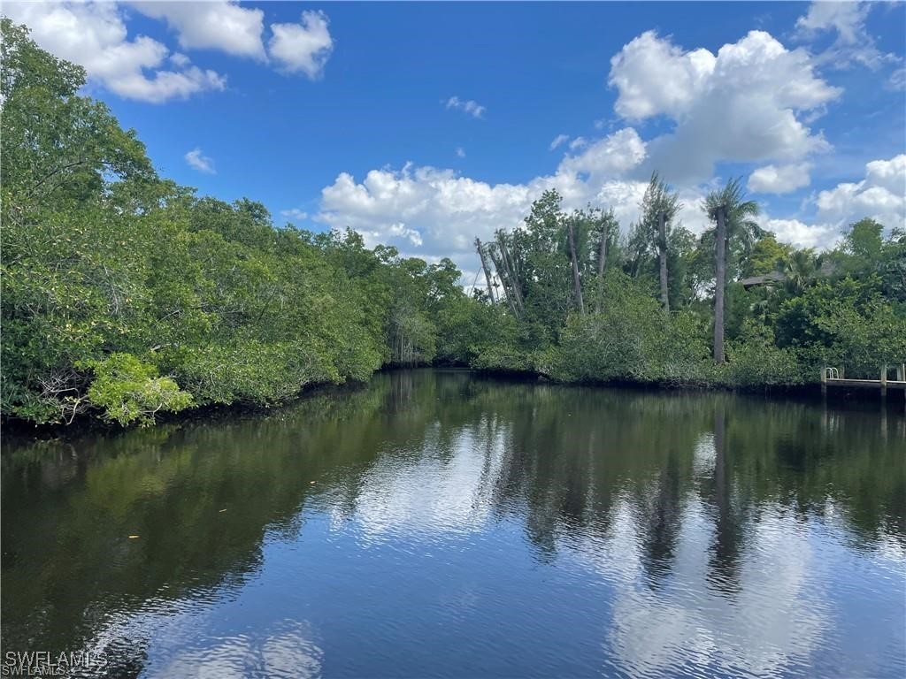 1550 13th Avenue N Naples FL 34102 225031192 image1