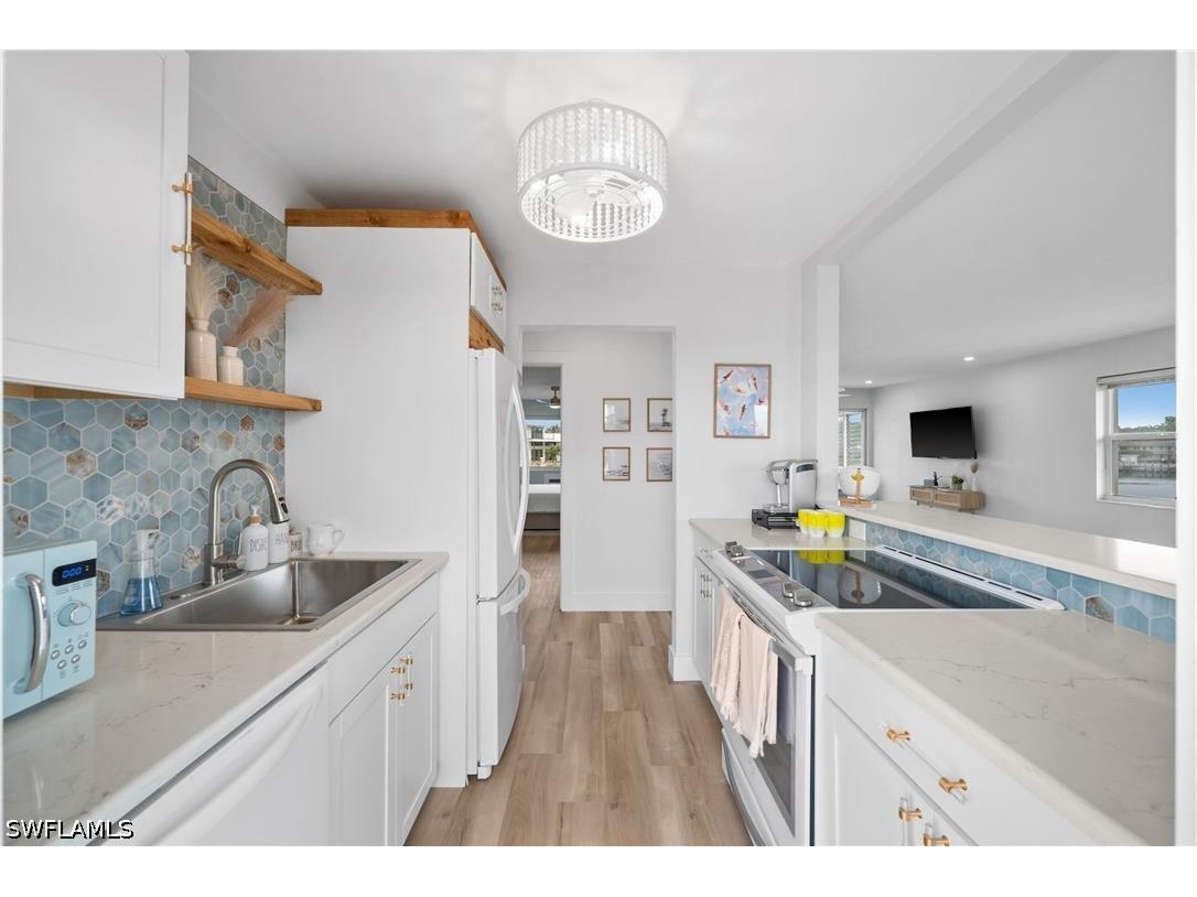1550 Gulf Shore Boulevard N #E2 Naples FL 34102 226012930 image17