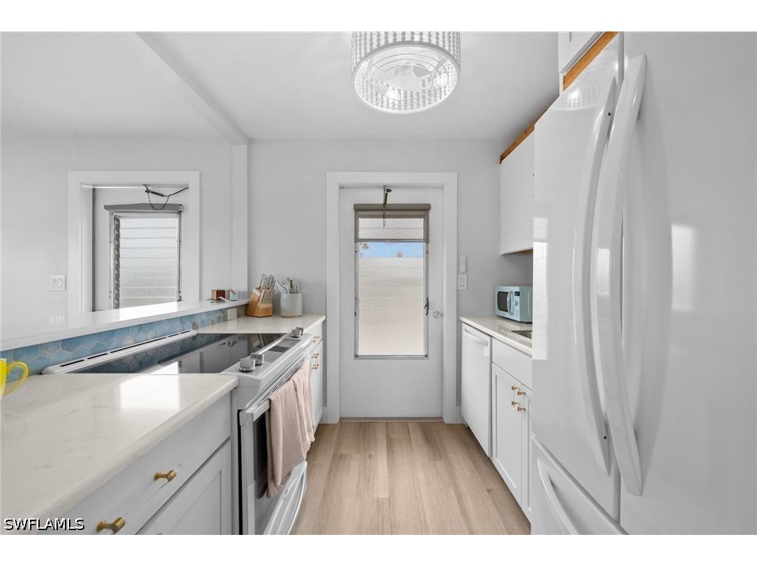 1550 Gulf Shore Boulevard N #E2 Naples FL 34102 226012930 image18