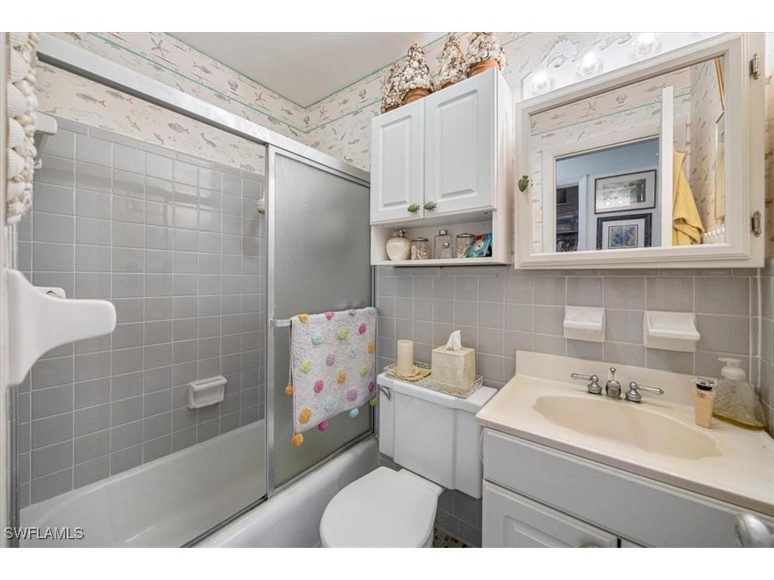 1550 Gulf Shore Boulevard N #W2 Naples FL 34102 225024696 image17