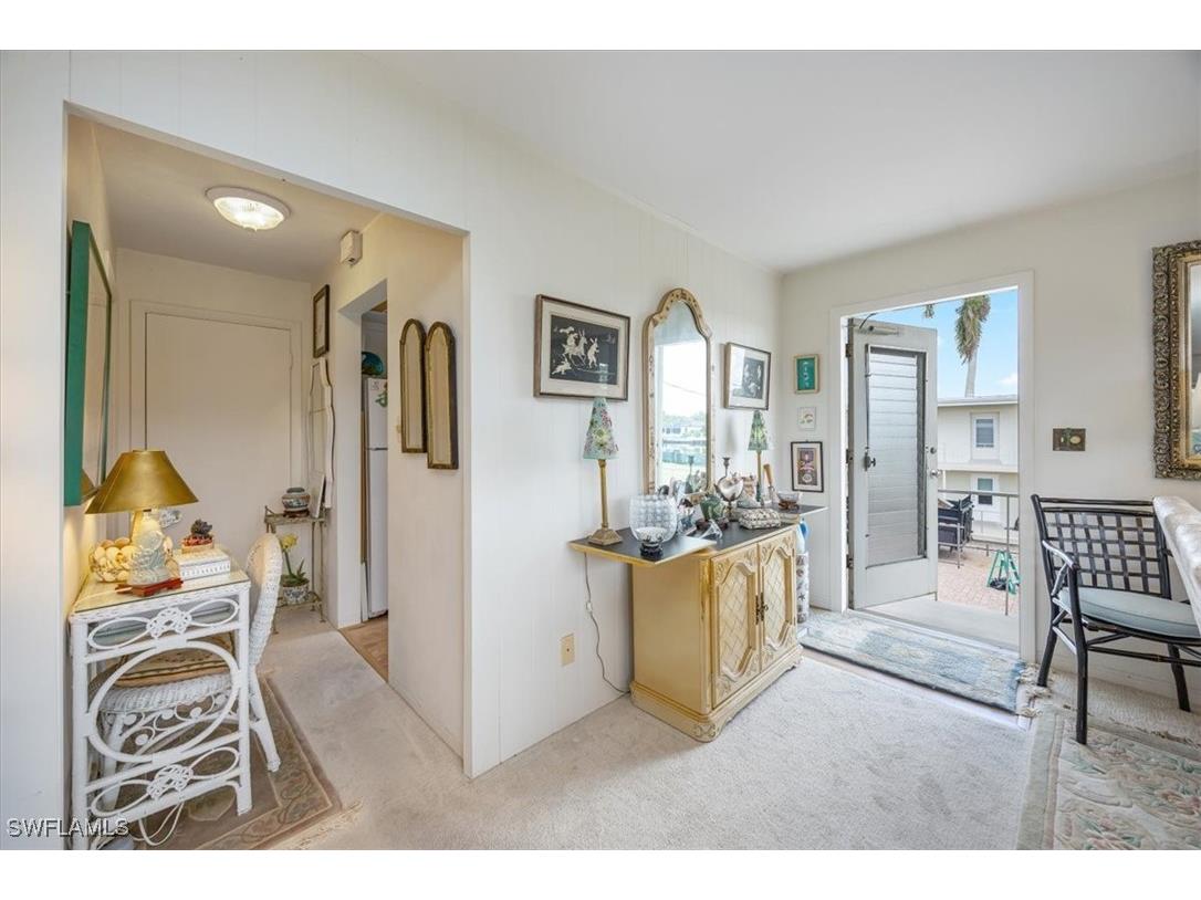 1550 Gulf Shore Boulevard N #W2 Naples FL 34102 225024696 image2